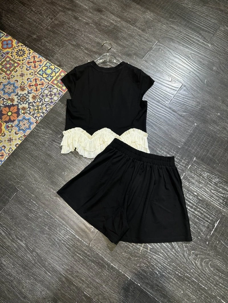 Chanel Short Suits Seasonal 110408