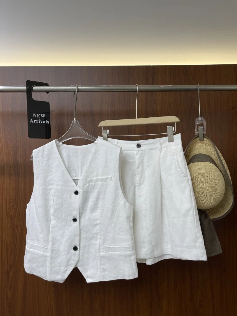 Chanel Short Suits Thermal 110405