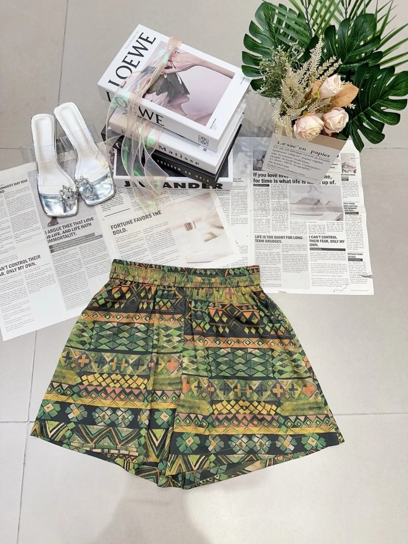 Durable Chanel Short Suits 110407
