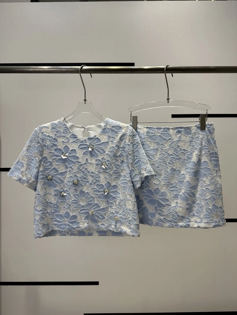 Chanel Short Suits Sustainable 110403