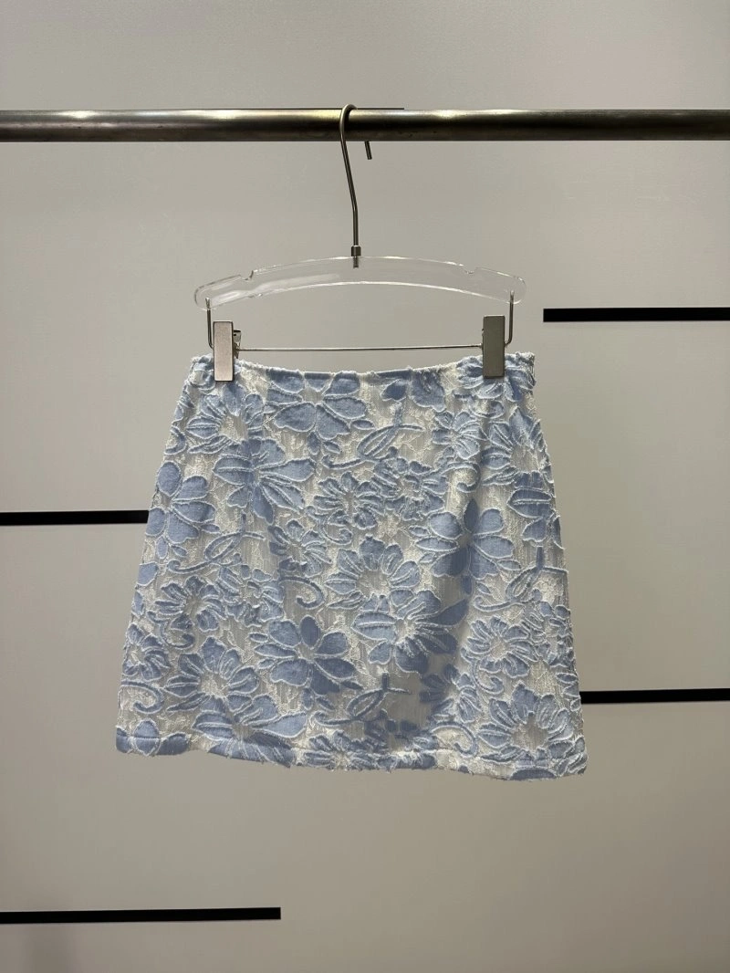 Chanel Short Suits Sustainable 110403