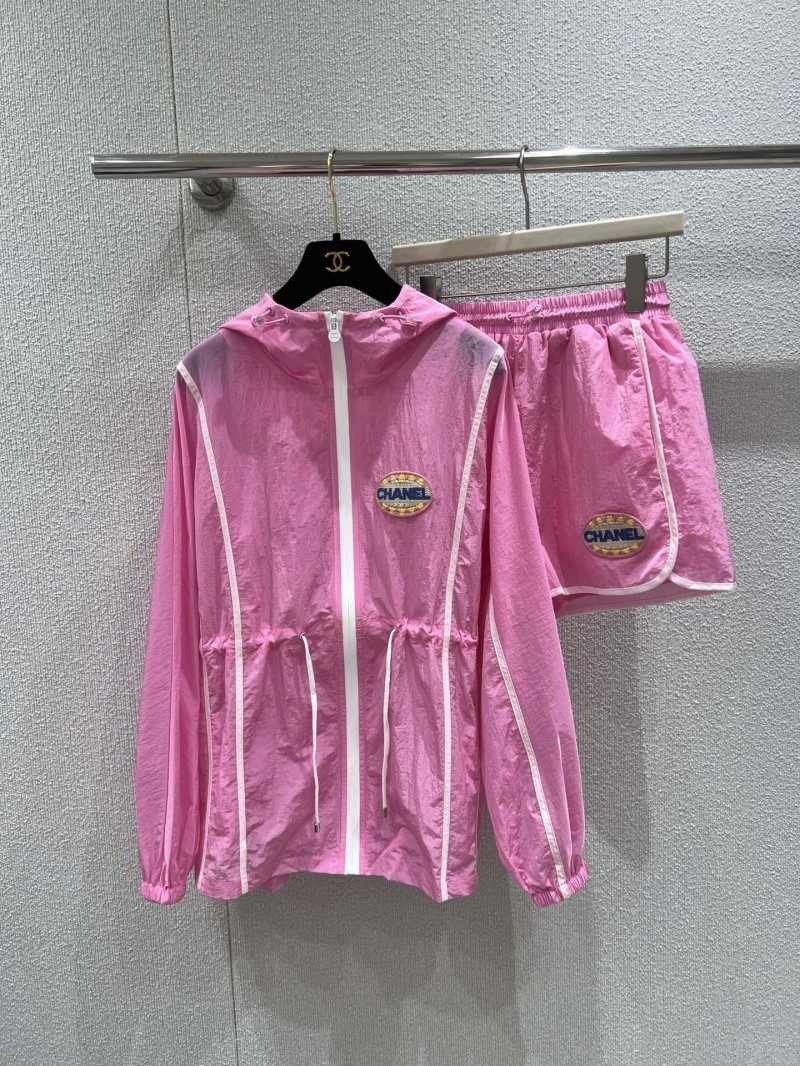 Unique Chanel Short Suits 110402