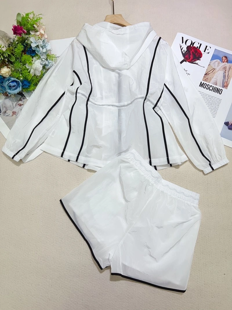 Effortless Chanel Short Suits 110384