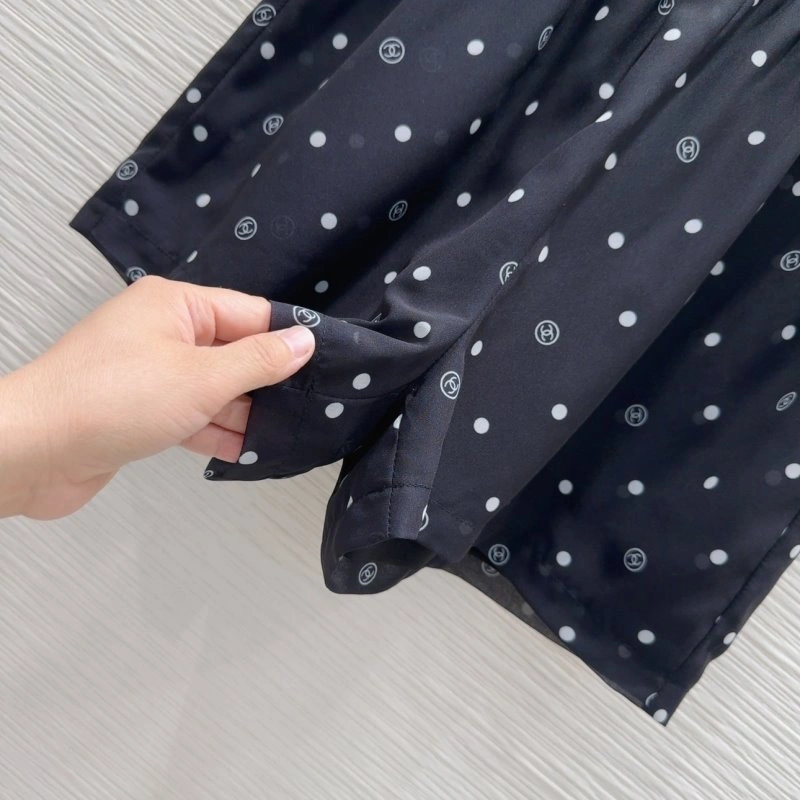 Chanel Short Suits Resilient 110400