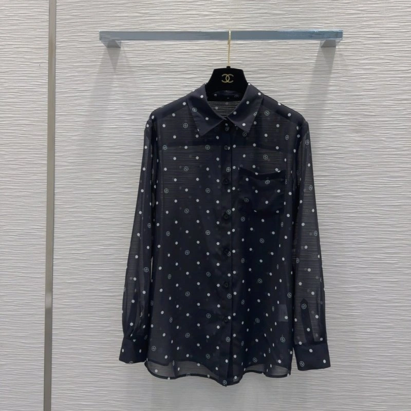 Chanel Short Suits Resilient 110400