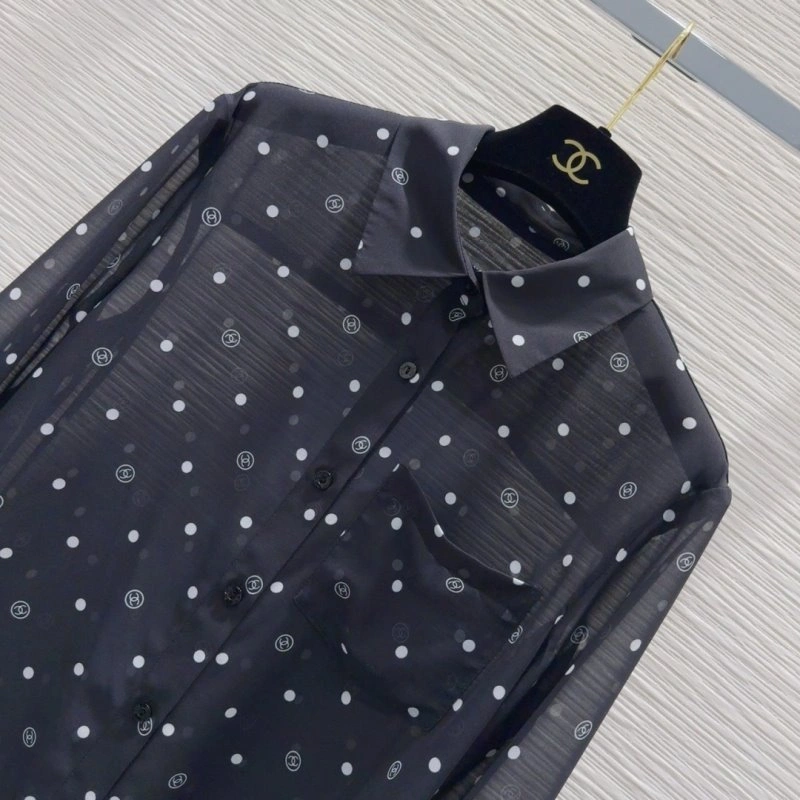 Chanel Short Suits Resilient 110400