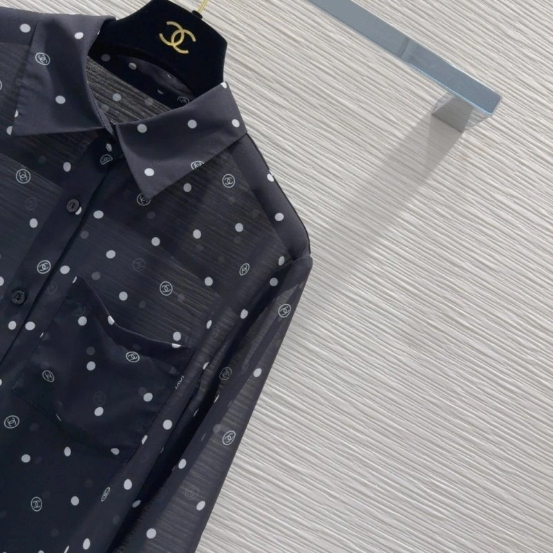 Chanel Short Suits Resilient 110400