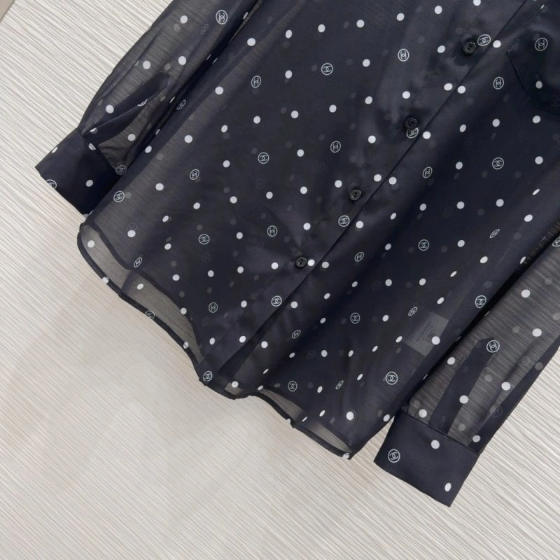 Chanel Short Suits Resilient 110400