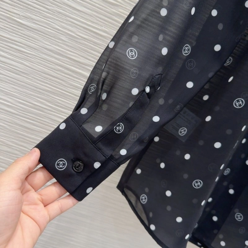 Chanel Short Suits Resilient 110400