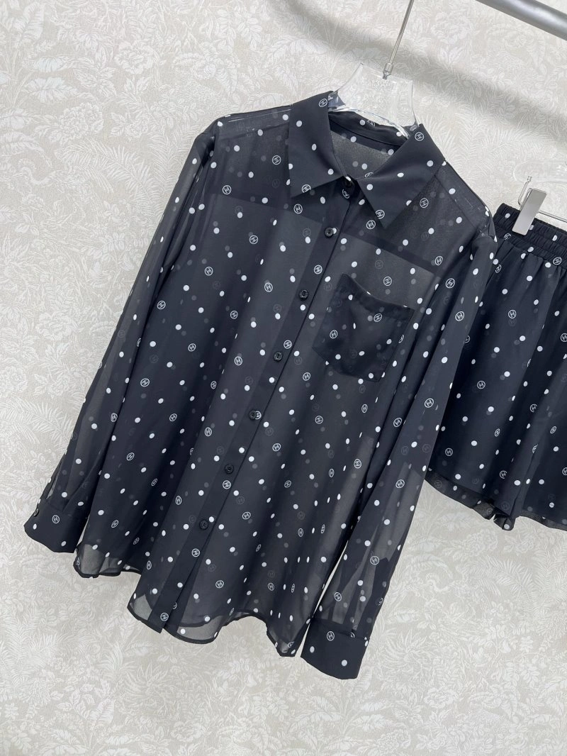 Chanel Short Suits Timeless 110393
