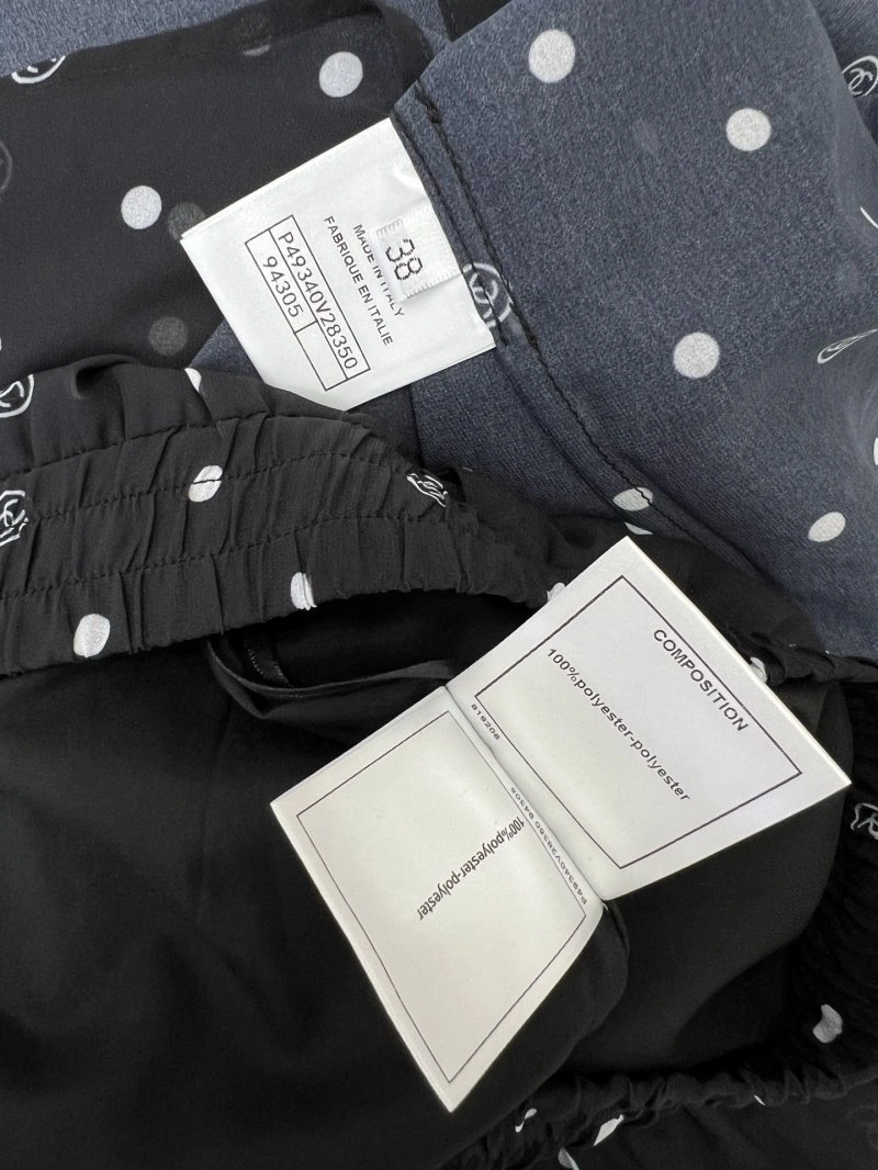 Chanel Short Suits Timeless 110393
