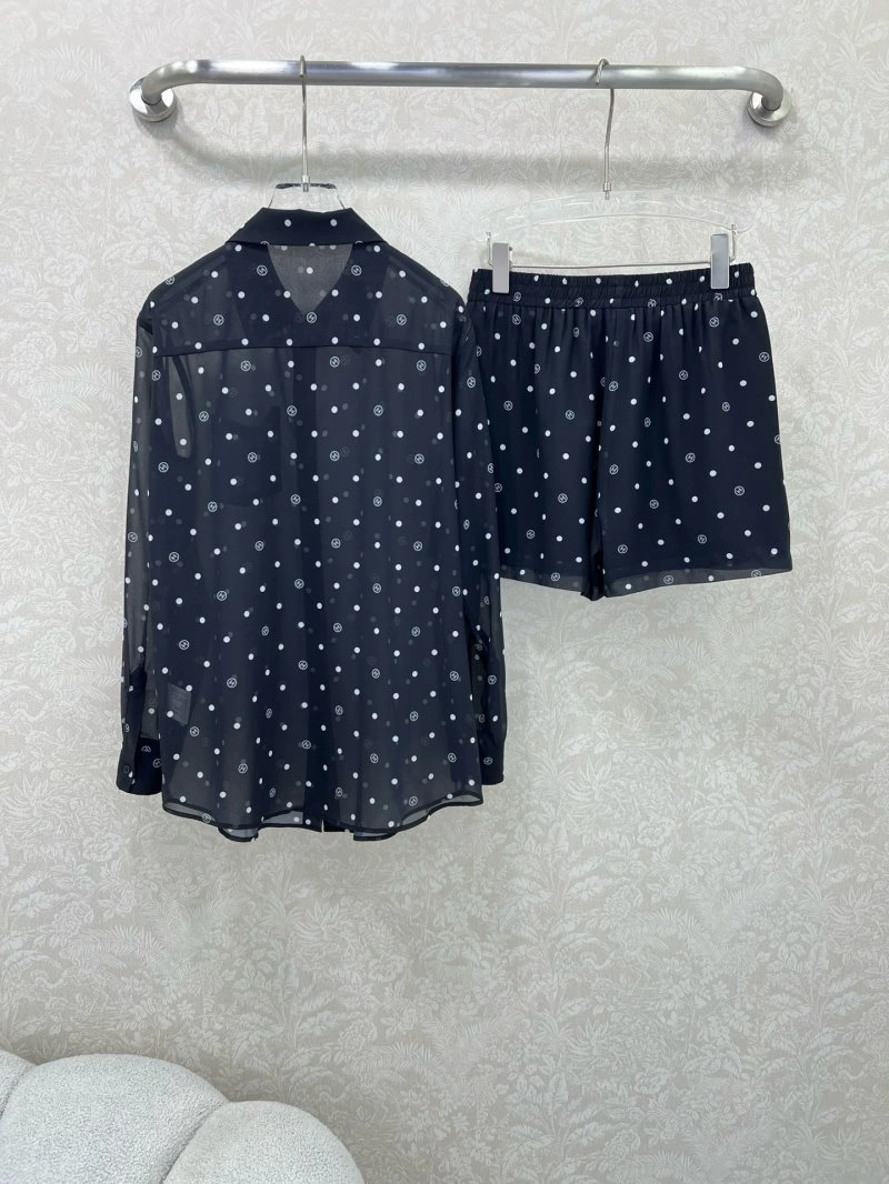 Chanel Short Suits Timeless 110393