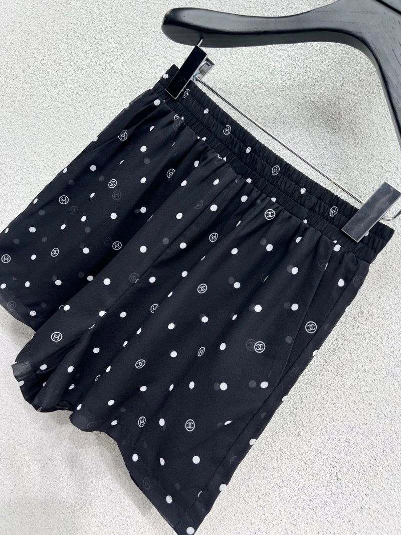 Durable Chanel Short Suits 110382