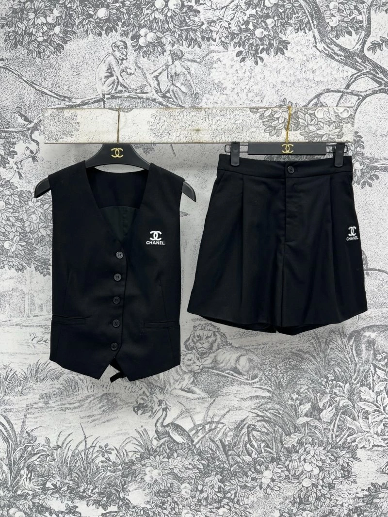 Chanel Short Suits SmoothTexture 108062