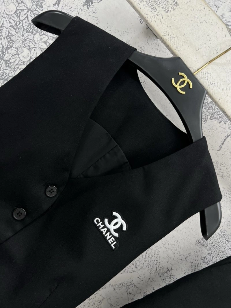 Chanel Short Suits SmoothTexture 108062
