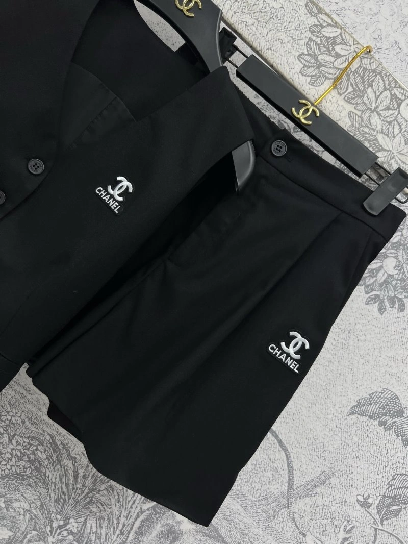 Chanel Short Suits SmoothTexture 108062