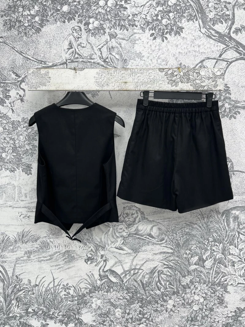 Chanel Short Suits SmoothTexture 108062