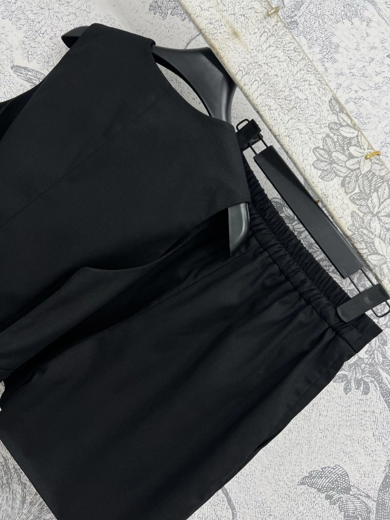 Chanel Short Suits SmoothTexture 108062