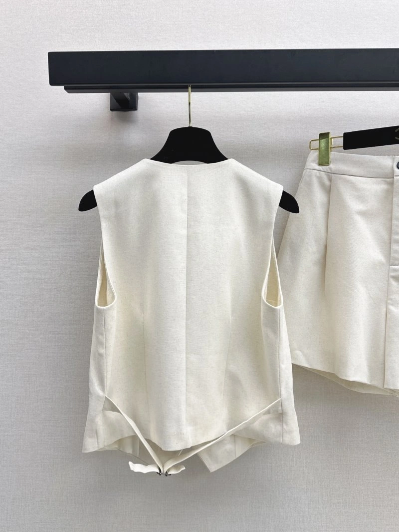 Chanel Short Suits Snug 108052