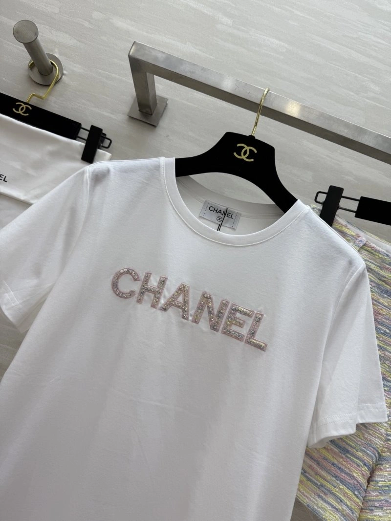 Versatile Chanel Short Suits 109750