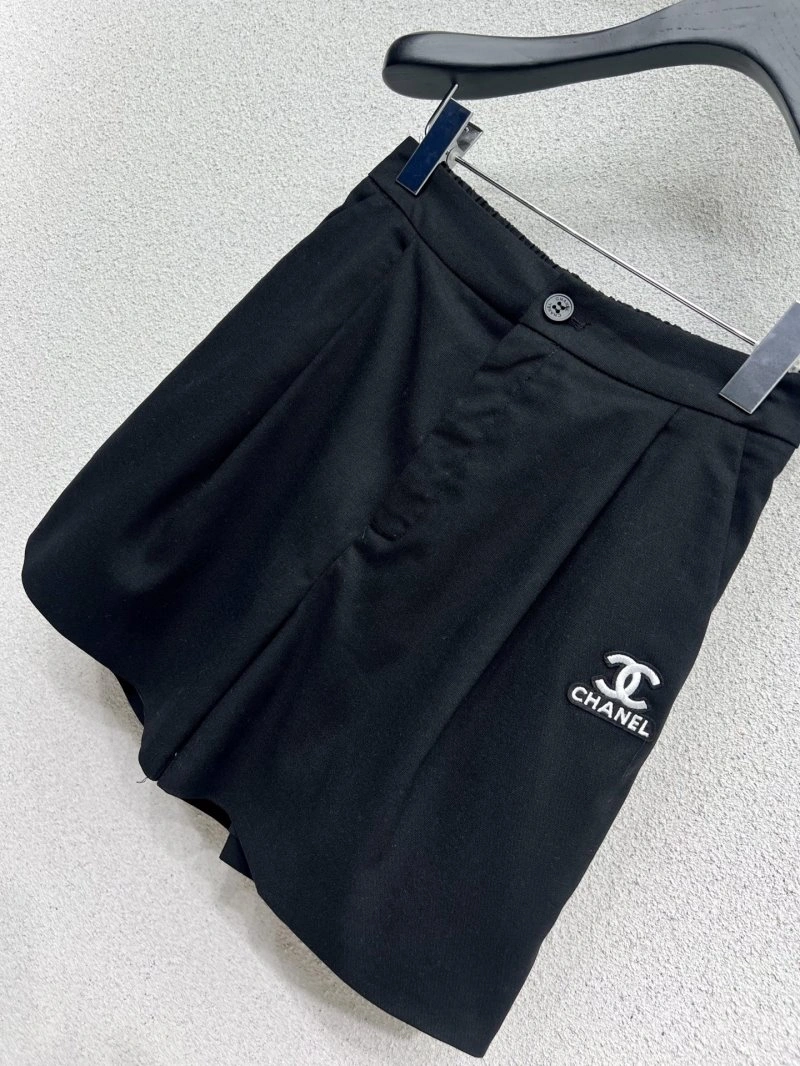 Functional Chanel Short Suits 109729