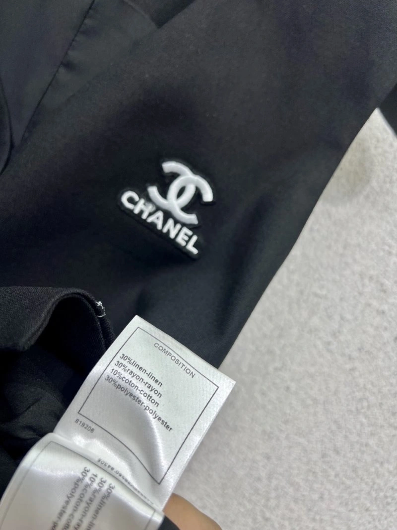 Functional Chanel Short Suits 109729