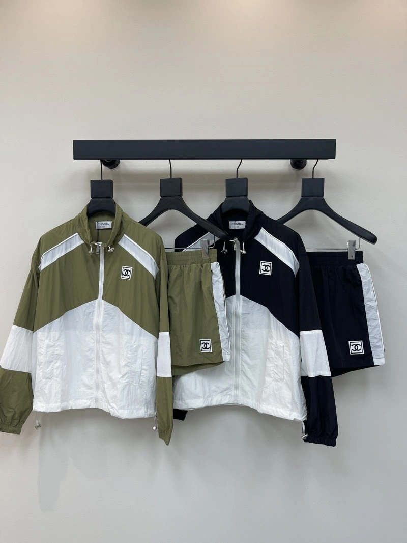 Chanel Short Suits Original 109727