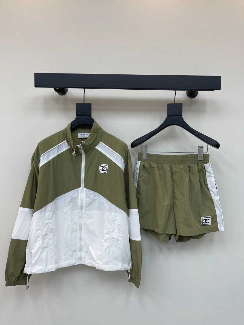 Chanel Short Suits Original 109727