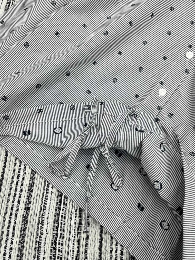 Snug Chanel Short Suits 109723