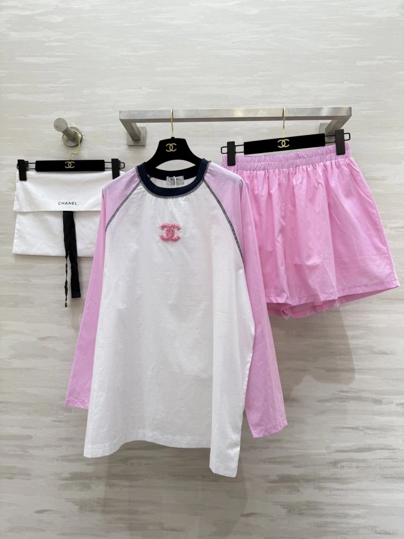 Vibrant Chanel Short Suits 109443