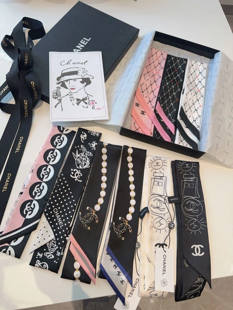 Chanel Silk Unique 272481