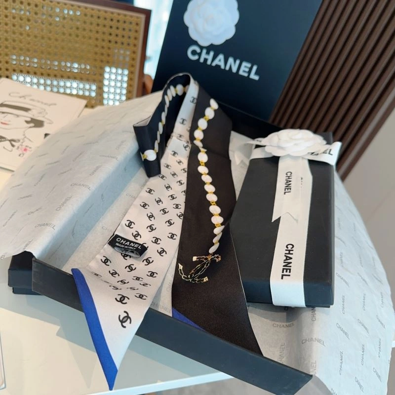 Chanel Silk ZipUp 272457