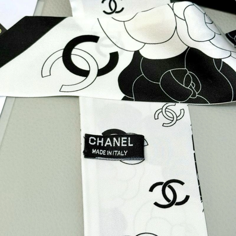 Chanel Silk Unique 272455