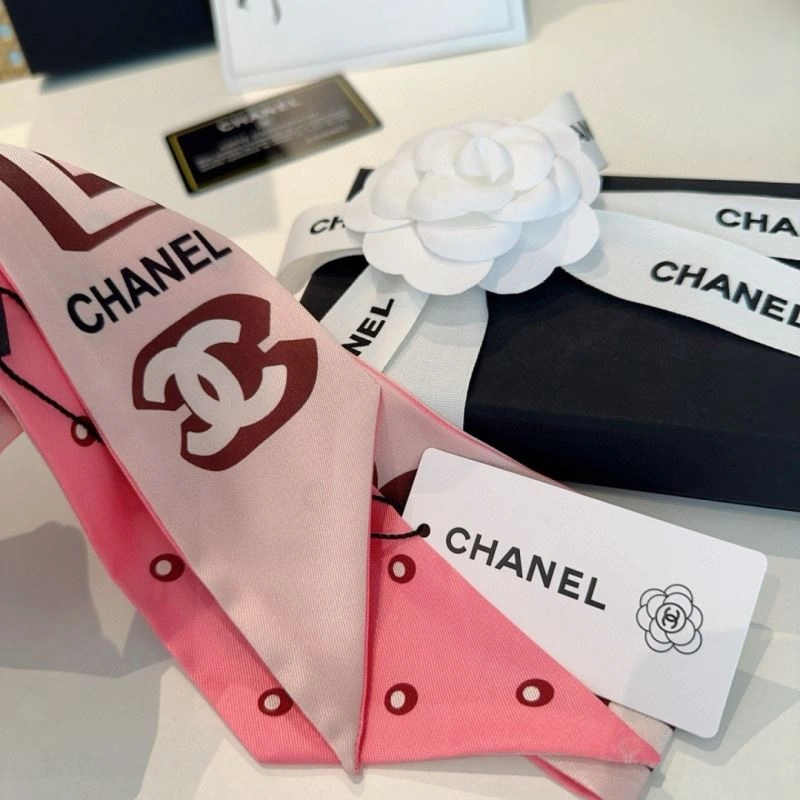 Chanel Silk Bold 272452