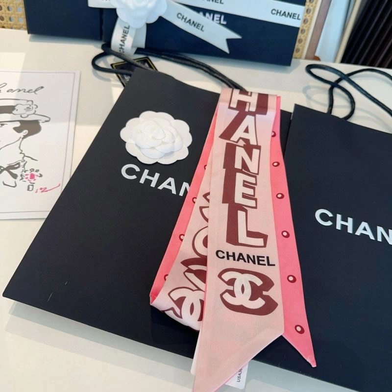 Chanel Silk Bold 272452