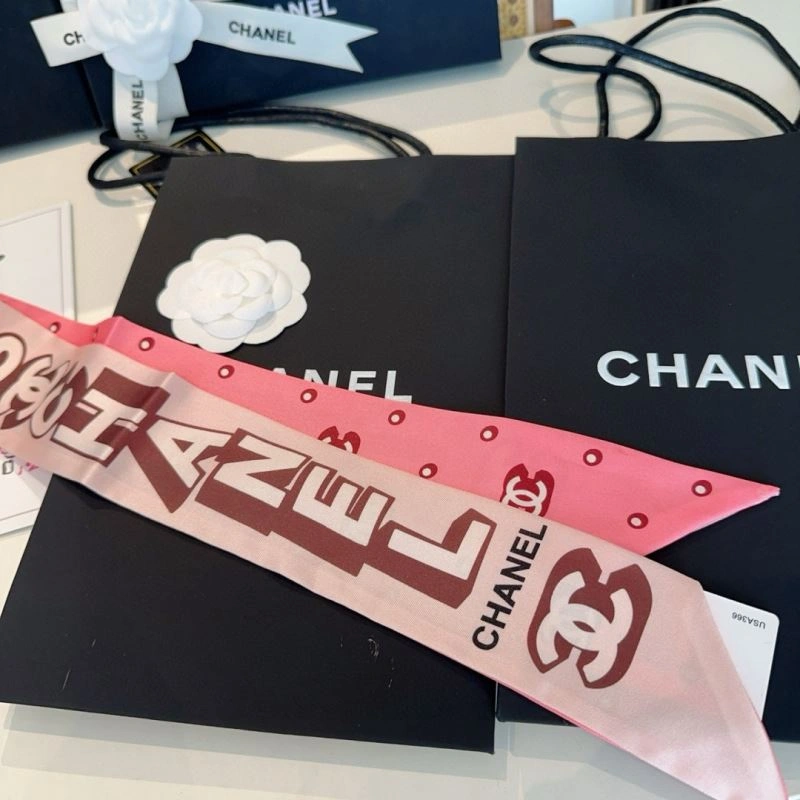 Chanel Silk Bold 272452