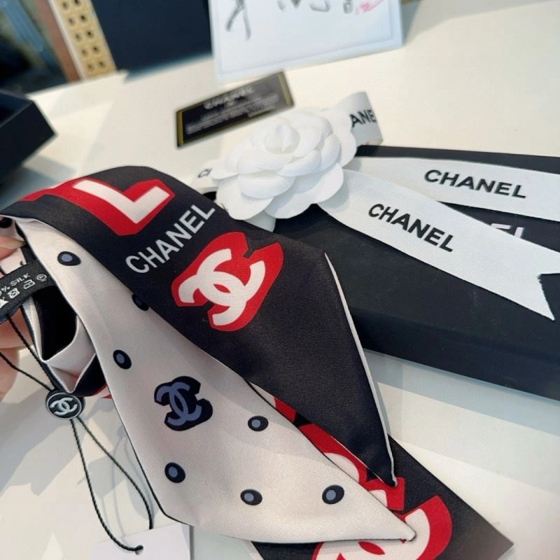 Elegant Chanel Silk 272451