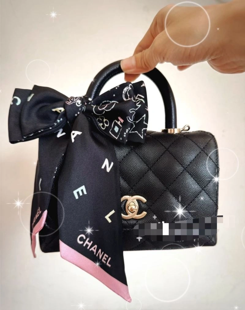 Chanel Silk Unisex 272449