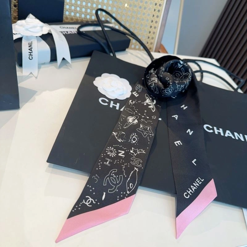 Chanel Silk Unisex 272449