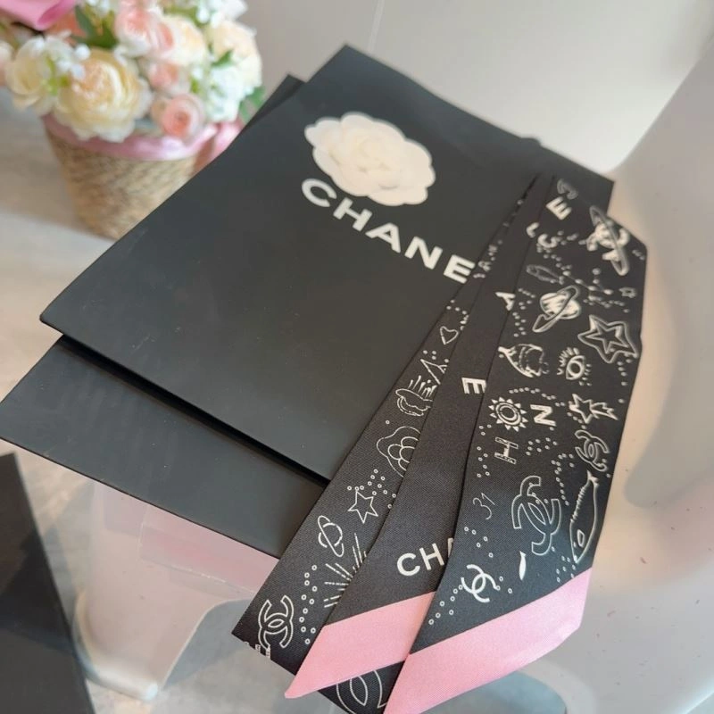 Chanel Silk Unisex 272449
