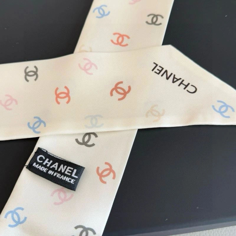 Chanel Silk Unisex 272434