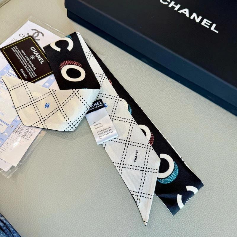 Trendsetting Chanel Silk 272423