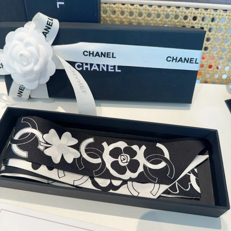 Chanel Silk MoistureWicking 272440