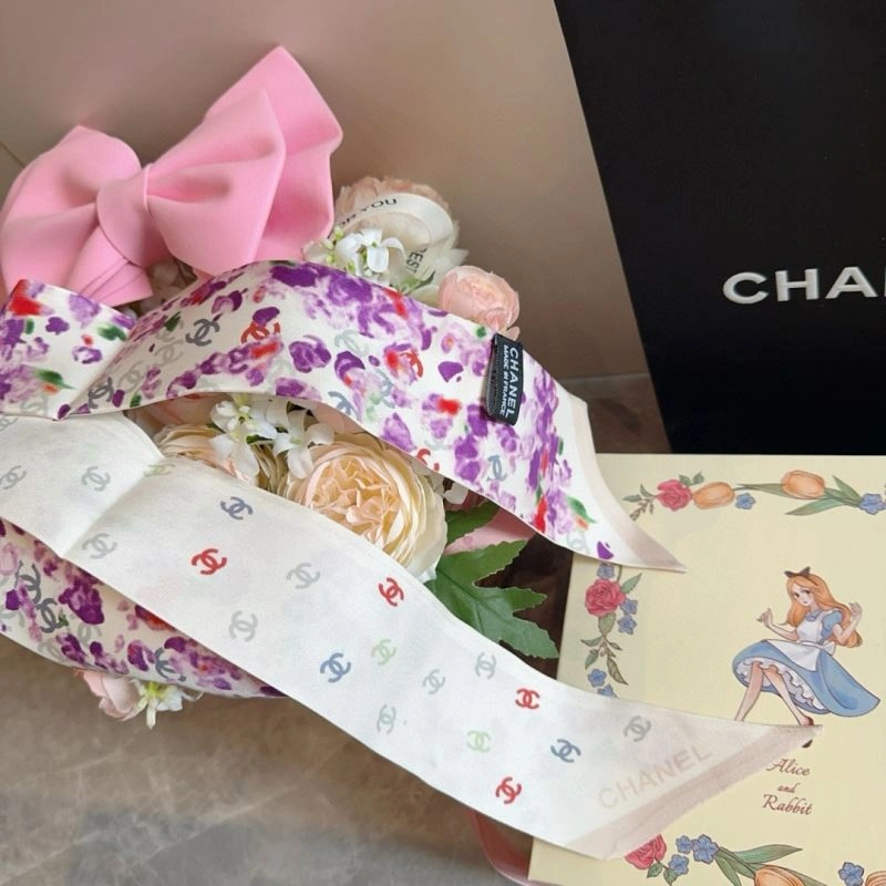 Chic Chanel Silk 272418