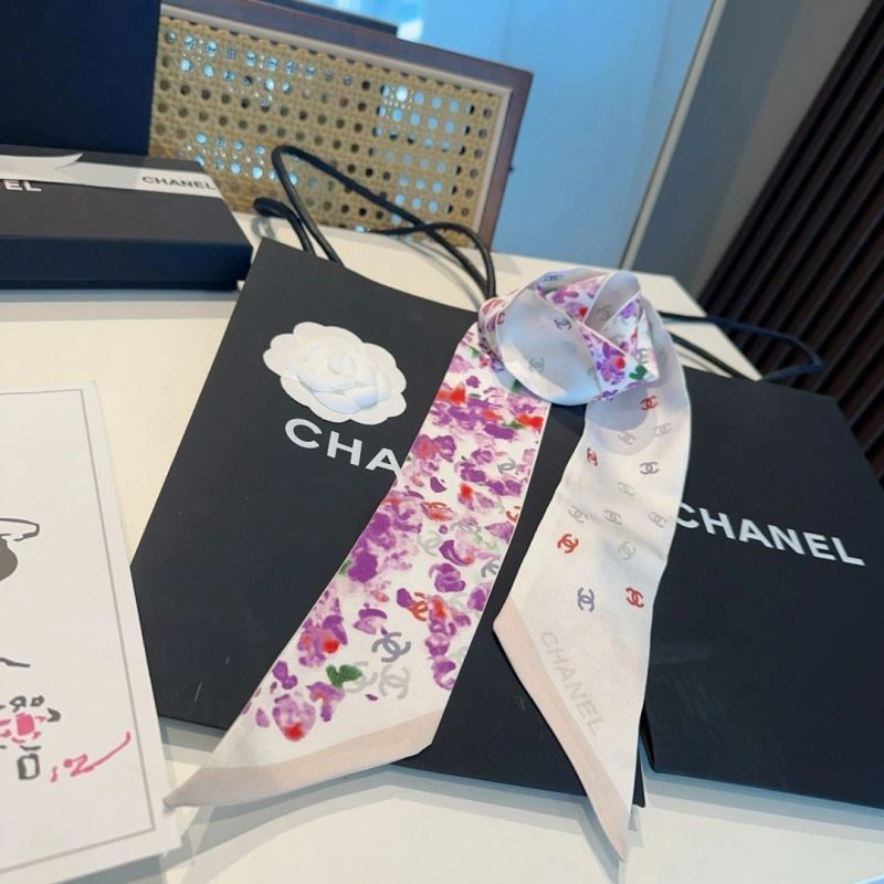Chic Chanel Silk 272418