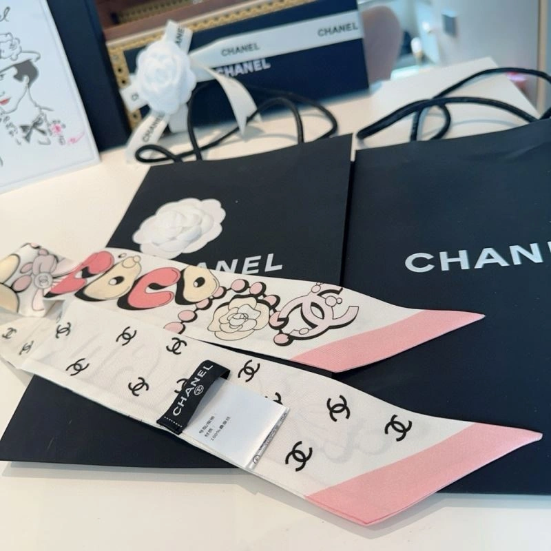 Chanel Silk Unique 272401
