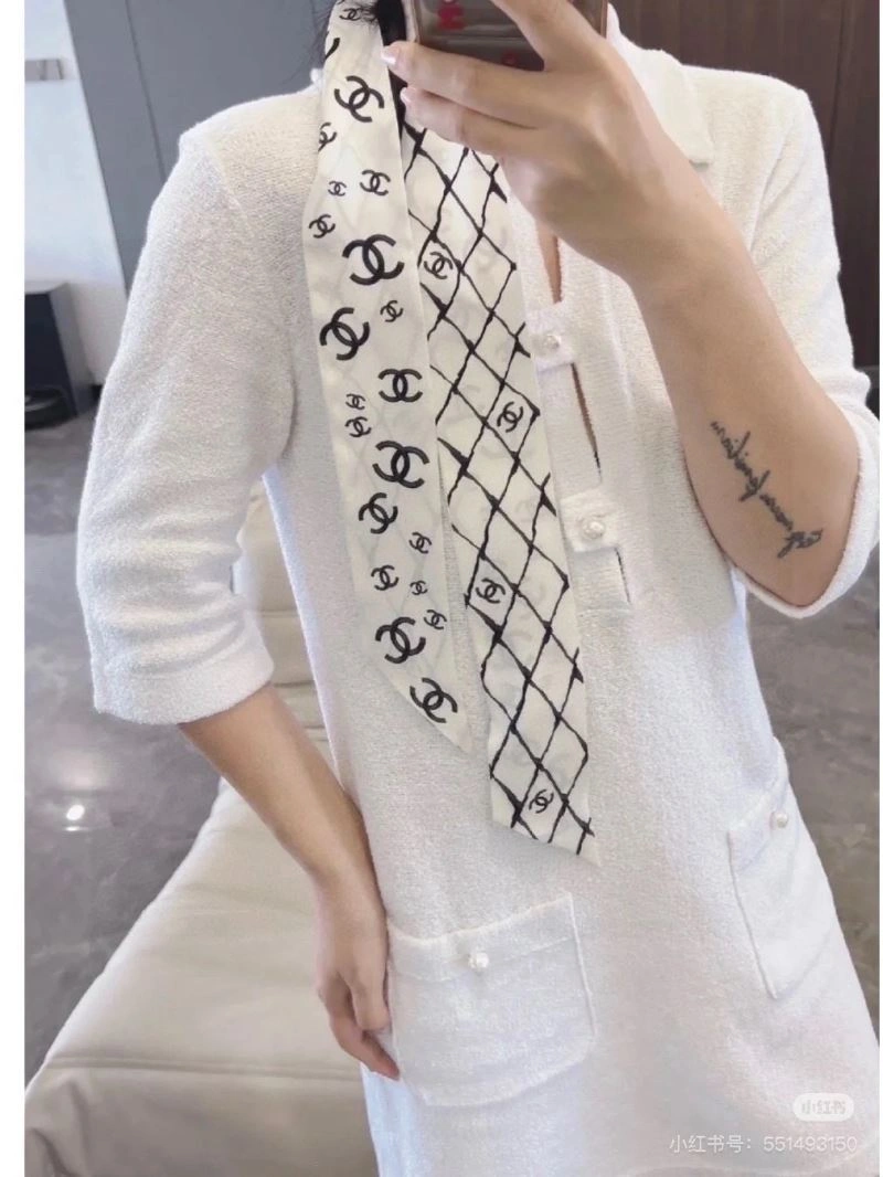 Chanel Silk Unique 273044
