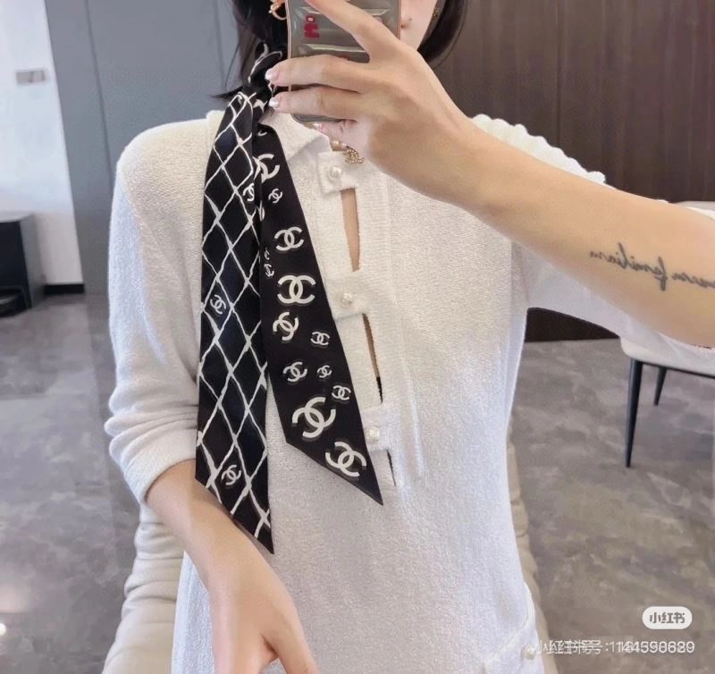Elegant Chanel Silk 273053