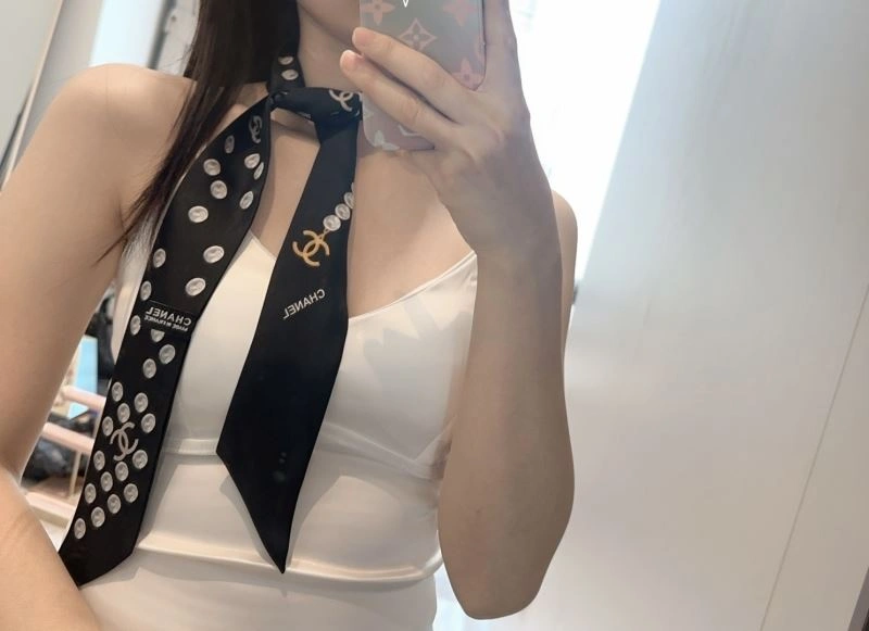 Chanel Silk ModernLook 273035