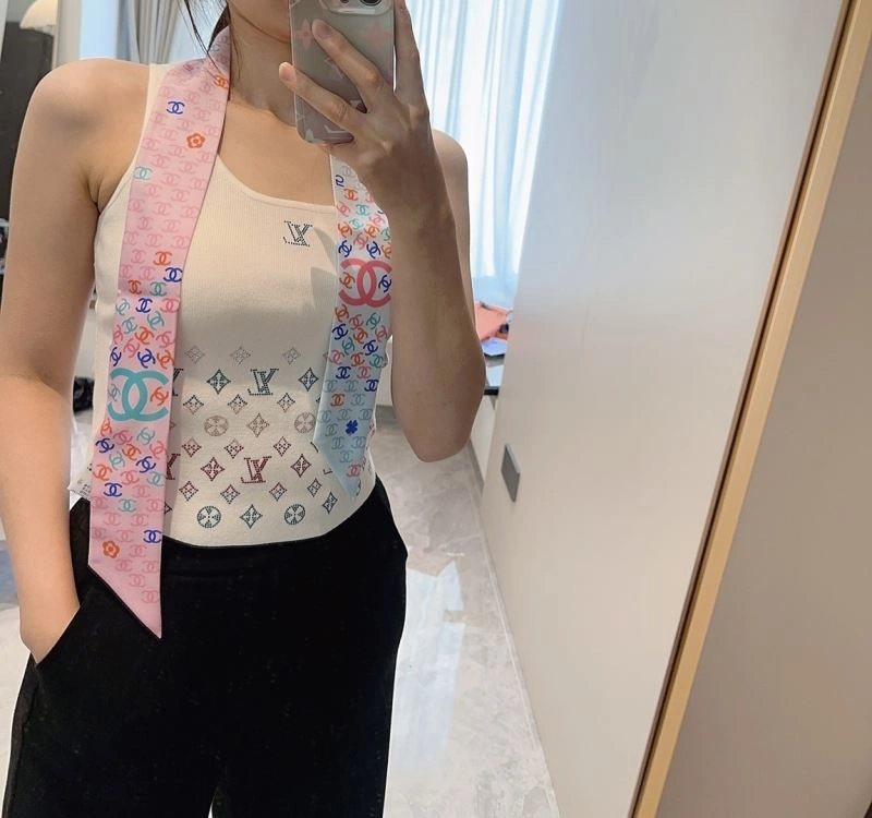 Chanel Silk Cozy 273036